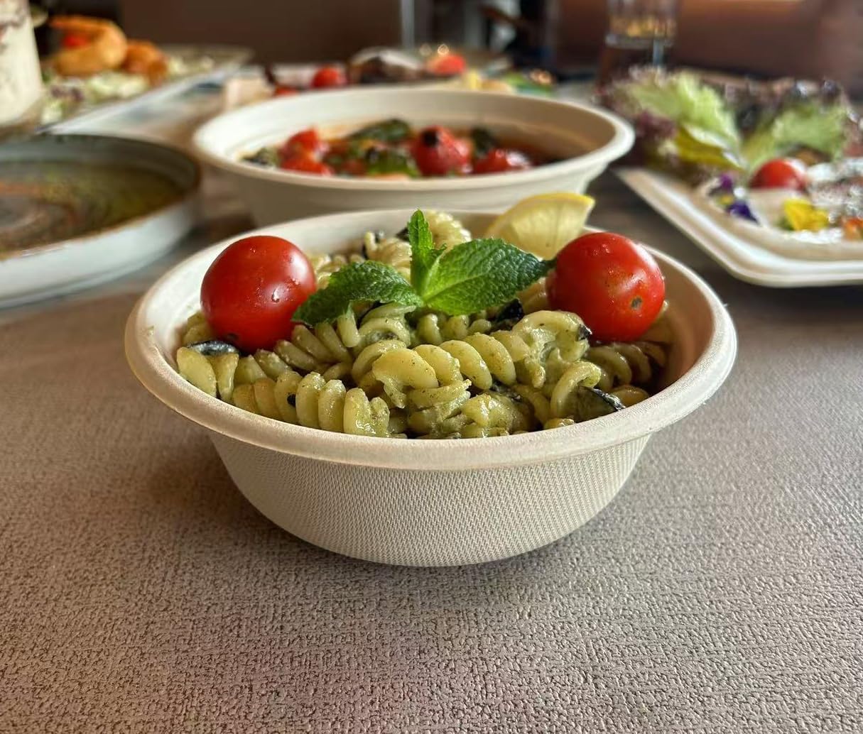 GreenWorks 100 Count 16 OZ Compostable Bowls, Natural Unbleached Biodegradable Bagasse and Bamboo fiber Paper Bowls